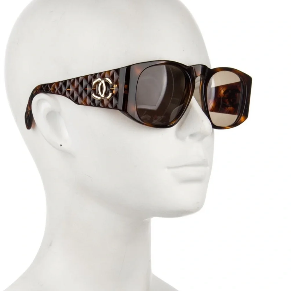 CHANEL Tortoiseshell Brown Quilted Temple Sunglasses with Gold CC Logo